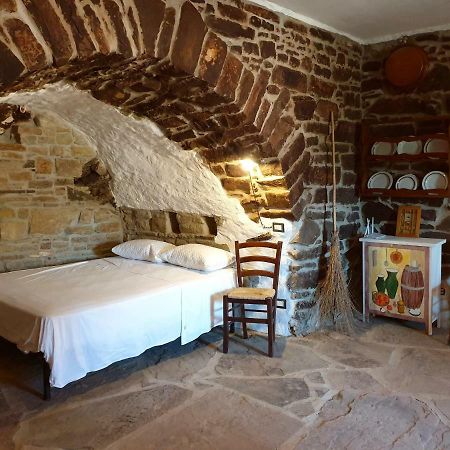Casa Contadina Apartment Castelmezzano Bagian luar foto